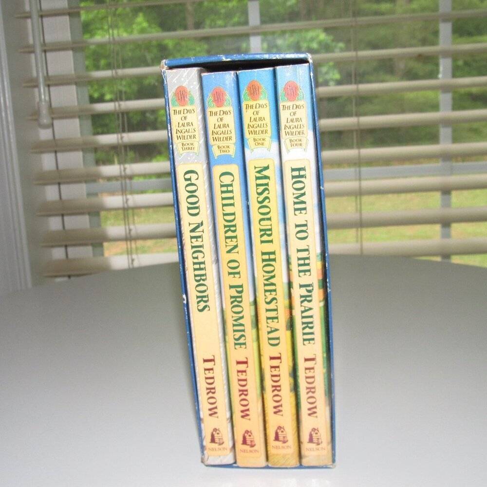 T.L. Tedrow The Days of Laura Ingalls Wilder Box Set (4) books~Good Neighors